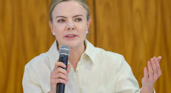 Gleisi divulga apoio à presidenta do México, alvo de assédio