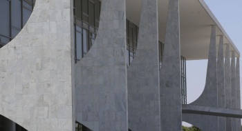 Governo abre processo de reciprocidade contra tarifas dos EUA