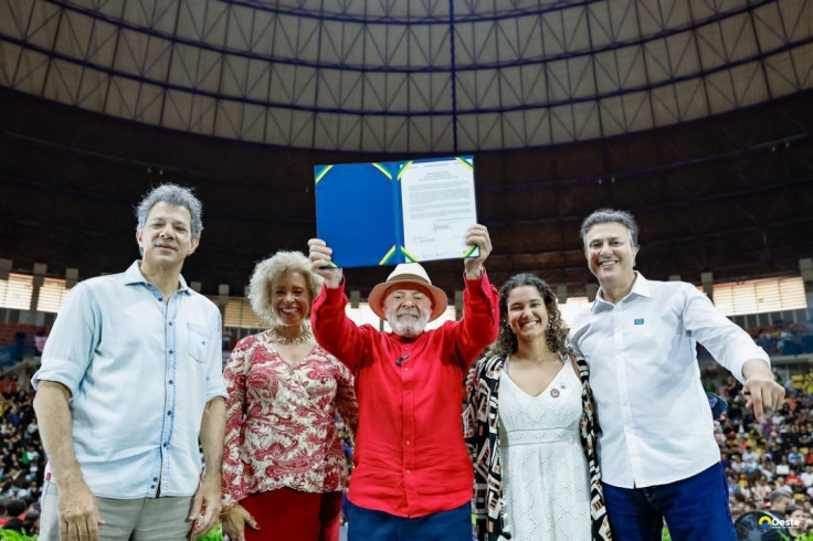 Governo anuncia investimento de R$ 108 milhões em cursinhos populares