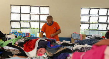 Governo anuncia R$ 60 milhões para reconstrução de escolas em MG