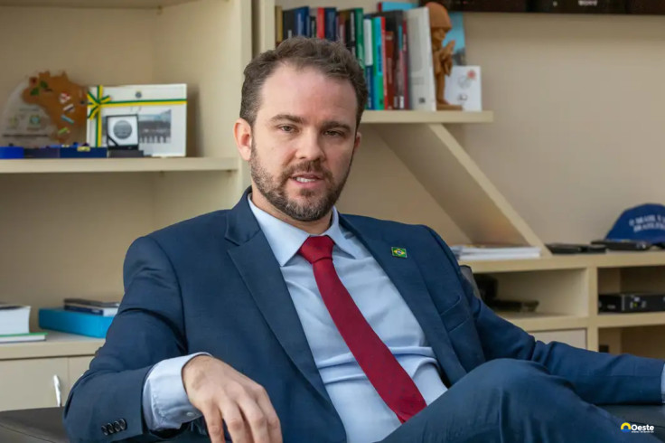 Governo avalia uso do FGTS para quitar dívidas, diz Durigan