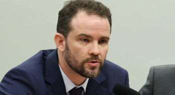 Governo buscará cumprir meta fiscal com diálogo, diz Durigan