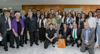 Governo debate combate ao antissemitismo com foco na educação