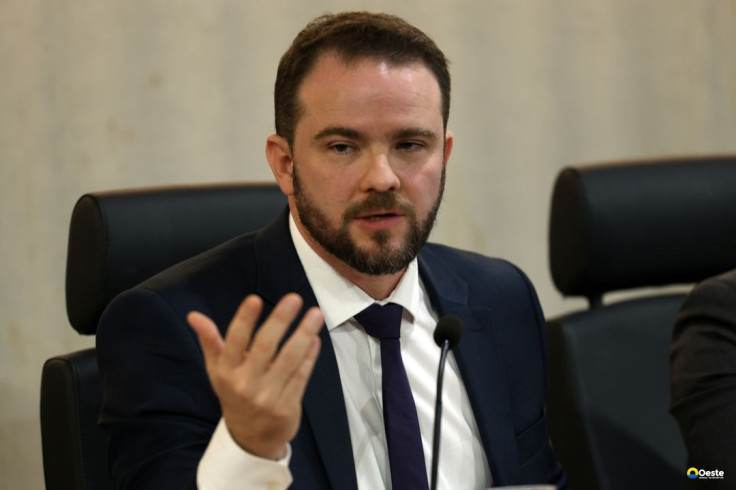 Governo eleva imposto do cigarro para bancar querosene e biodiesel