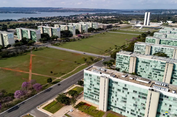 Governo nomeia 500 aprovados no CNU para carreiras transversais
