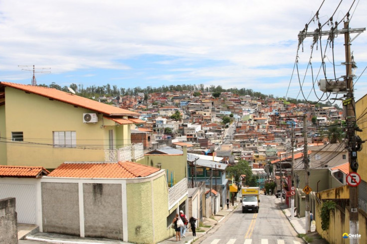 Habitantes de Perus, em SP, acusam fraude em audiência pública