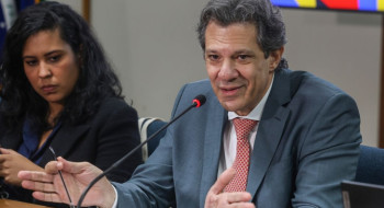 Haddad pede que Congresso enfrente problema dos supersalários