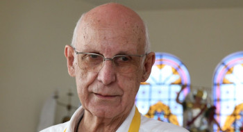 Igreja manda padre Júlio deixar de transmitir missas na internet