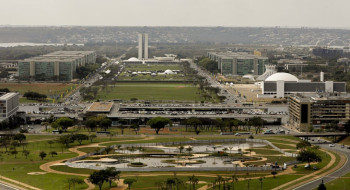 Incêndio em Ministério das Mulheres em Brasília deixa seis feridos