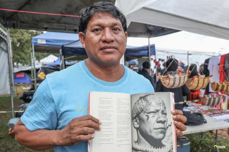 Indígena no Xingu aprendeu português para salvar aldeia, diz biógrafo
