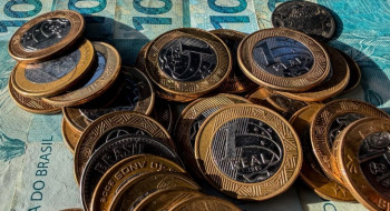 Inflação usada para corrigir salários acumula 4,33% em 12 meses