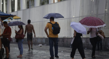 Inmet: maioria das regiões tem alerta de chuvas intensas nesta quarta