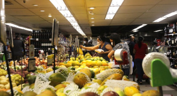 INPC de janeiro sobe 0,39% e acumula alta de 4,3% em 12 meses