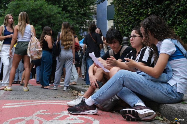 Instituto oferta videoaulas de português a alunos do ensino médio