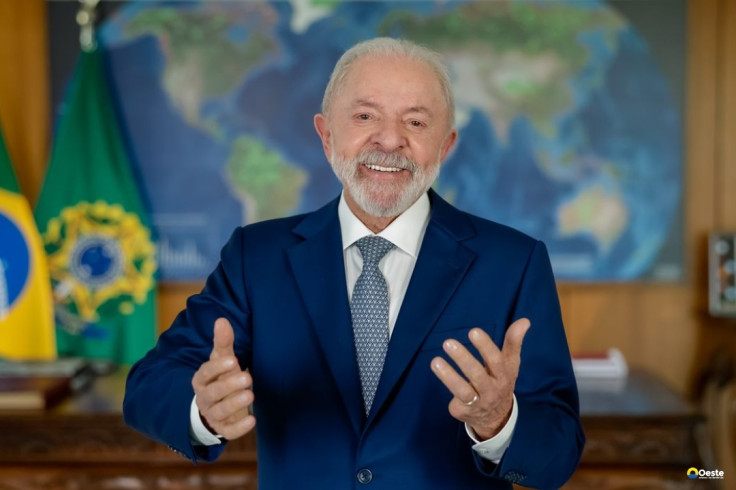 Isenção do IR injeta R$ 28 bilhões na economia, diz Lula