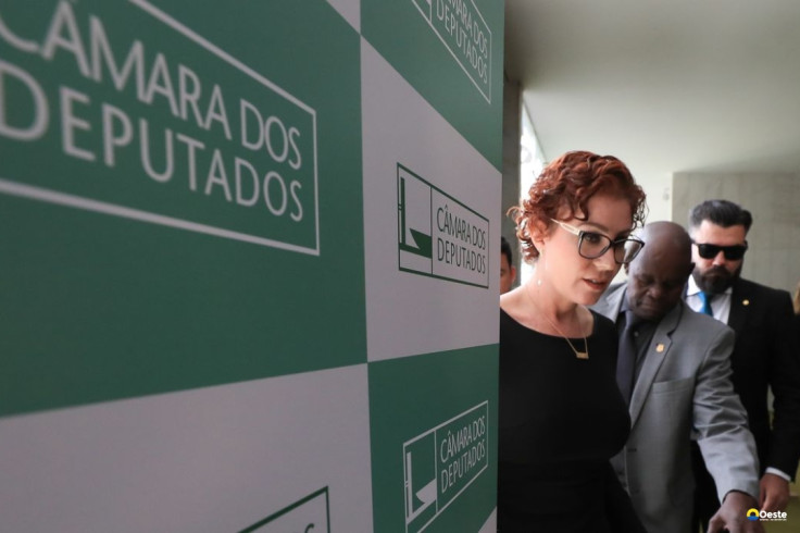 Itália julga extradição de Carla Zambelli, nesta terça-feira