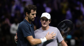 João Fonseca batalha em quadra, mas dá adeus ao Masters 1000 de Paris