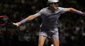 João Fonseca vence Shapovalov na estreia do Masters 1000 de Paris