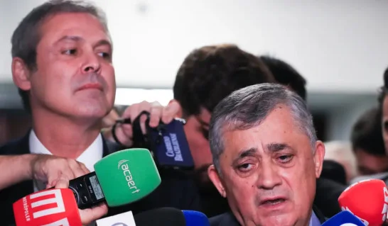 José Guimarães diz ser contra socorro do governo federal ao BRB