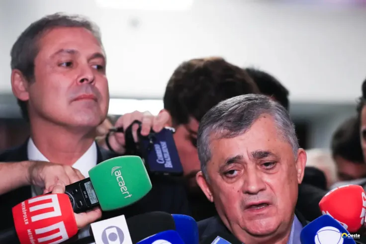 José Guimarães diz ser contra socorro do governo federal ao BRB