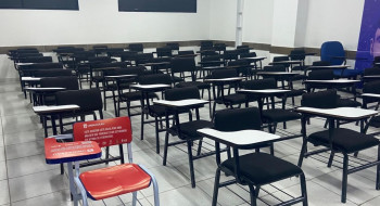 Jubs: com cadeiras vazias, campanha lembra vítimas de feminicídio