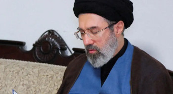 Khamenei reforça que Estreito de Ormuz terá novas regras para passagem