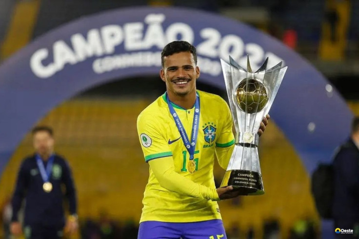 Lateral Kaiki é convocado para amistosos da seleção brasileira