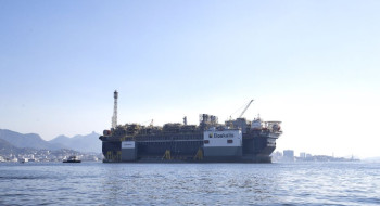 Leilão de pré-sal vende 5 dos 7 blocos ofertados; ágio chega a 251,63%