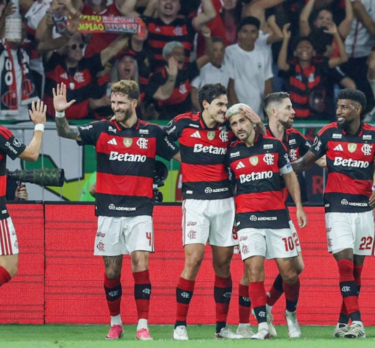 Libertadores: Flamengo elimina Cruzeiro e mantém vivo sonho do penta