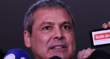 Líder do PT considera escandalosa decisão de votar PL da dosimetria