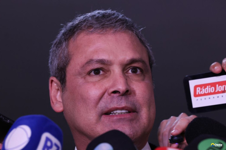 Líder do PT considera escandalosa decisão de votar PL da dosimetria