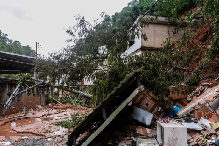 Lula assina MPs de apoio às vítimas das enchentes em Minas Gerais