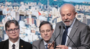 Lula critica decisão do Congresso de não taxar mais ricos, bets e fint