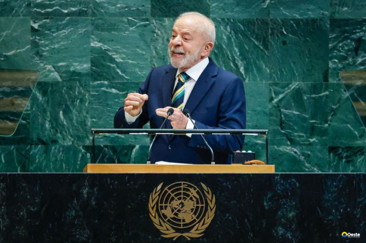 Lula critica sanções e diz que Brasil resiste na defesa da democracia