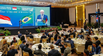 Lula defende uso de moedas locais para comércio Brasil-Indonésia