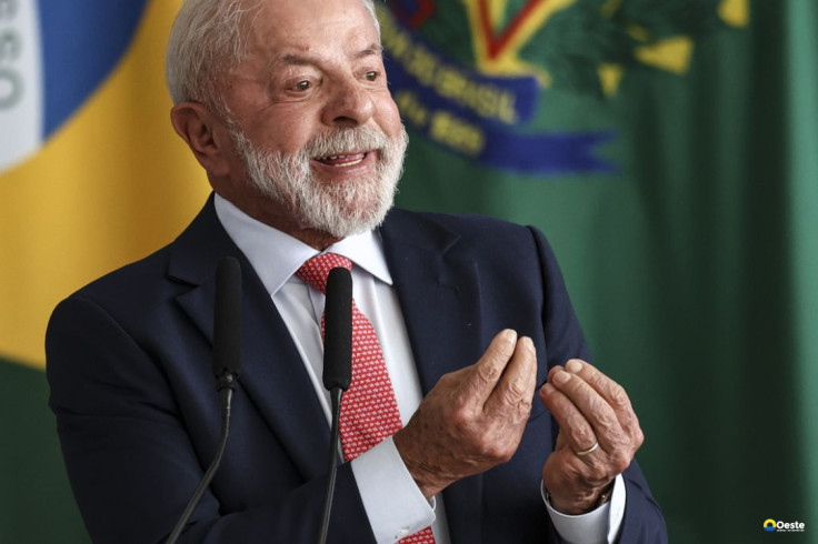 Lula: democracia é obra em construção e deve ser zelada e defendida