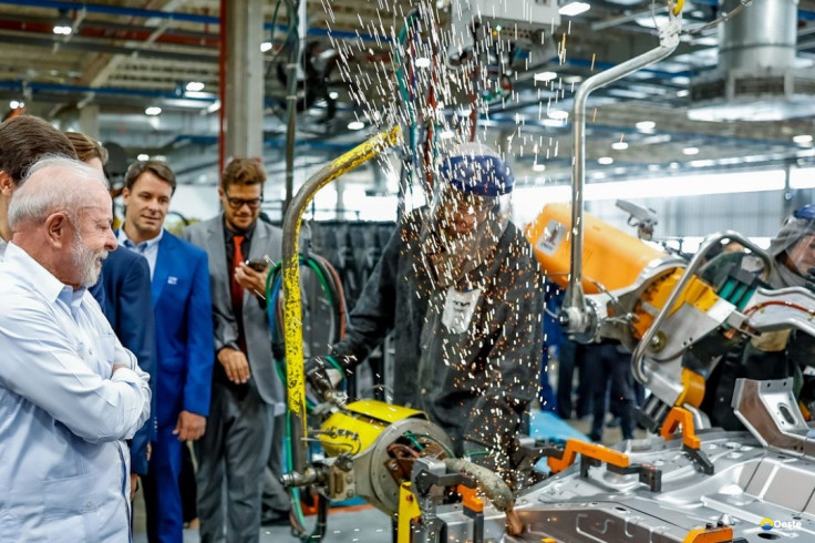 Lula diz que aumento do preço dos combustíveis é injustificável