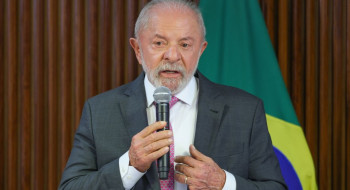 Lula diz que país não precisa de escola cívico-militar na educação