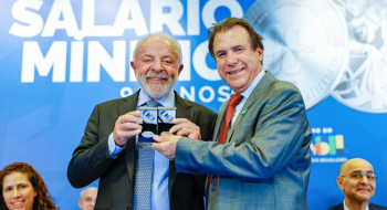 Lula diz que salário mínimo é baixo, mas aponta importância de direito