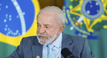 Lula envia ao Congresso projeto de lei pelo fim da escala 6x1