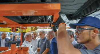 Lula: queda da pobreza está ligada à menor inflação e maiores salários