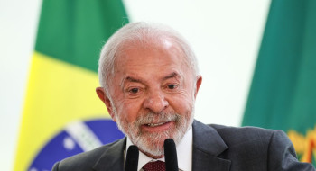 Lula quer expulsão de servidor que agrediu mulher e criança no DF
