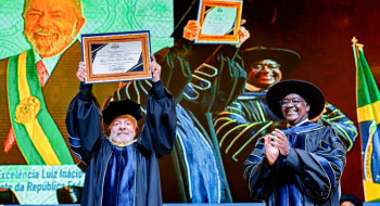 Lula recebe título de doutor honoris causa em Moçambique