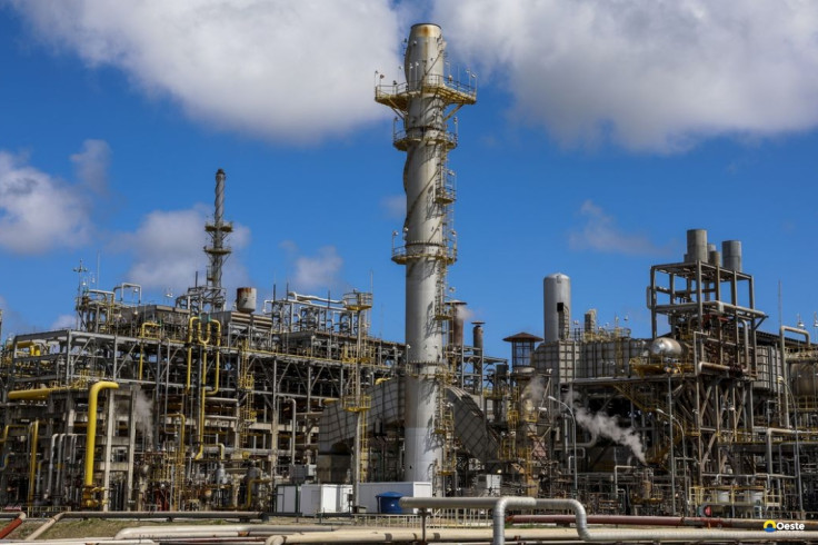 Lula sanciona lei que reduz tributos para indústria química