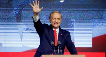 Lula vai participar da posse de Kast na presidência do Chile