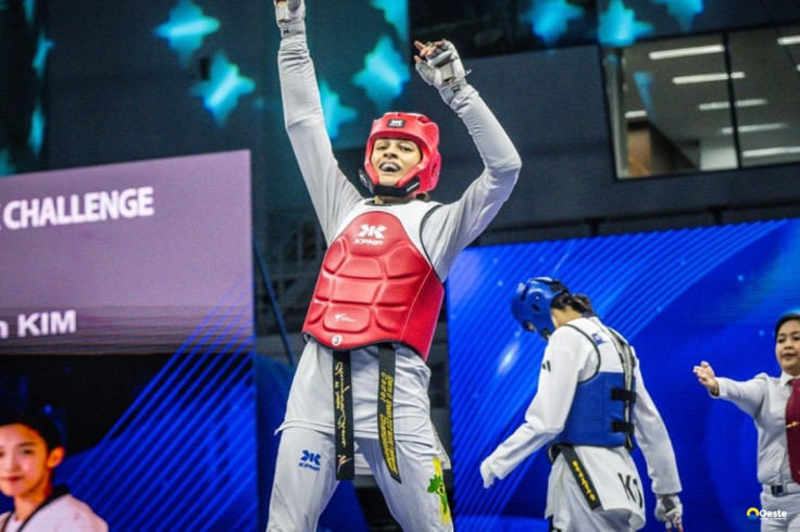 Maria Clara Pacheco é campeã mundial de taekwondo na China