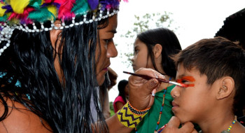 MEC anuncia construção de 117 escolas indígenas