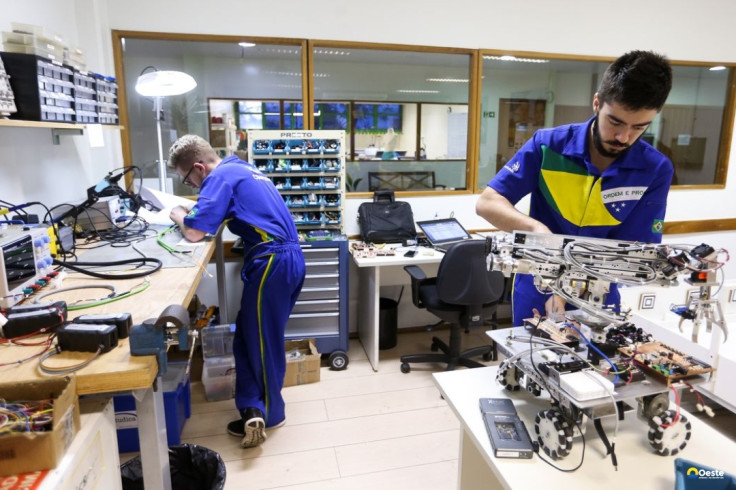 MEC regulamenta programa que fortalece formação profissional