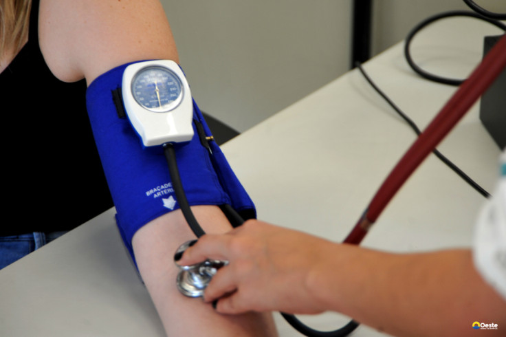 Médicos alertam para riscos de prescrição de testosterona para mulher