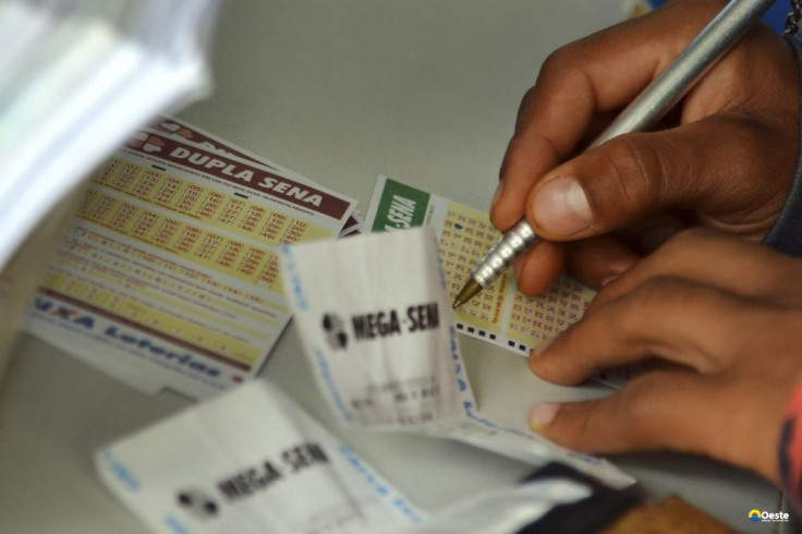 Mega-Sena acumula novamente e prêmio principal vai para R$ 45 milhões